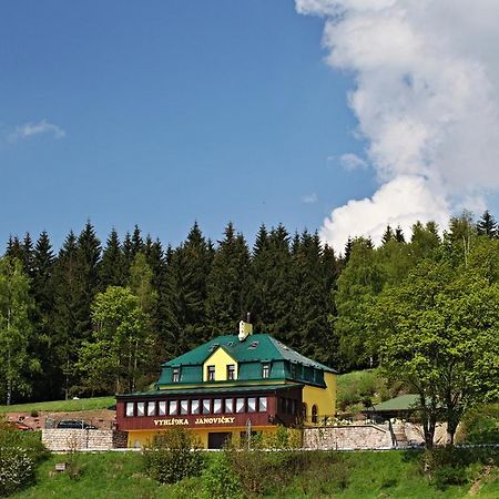 Penzion Vyhlidka Janovicky Броумов Екстериор снимка