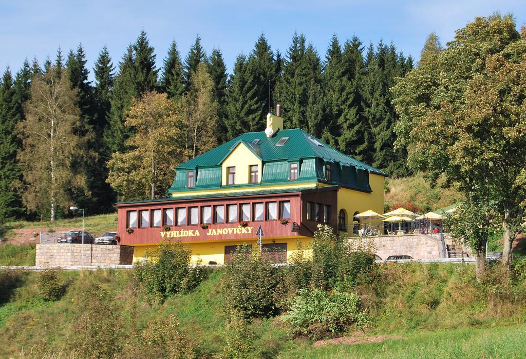 Penzion Vyhlidka Janovicky Броумов Екстериор снимка